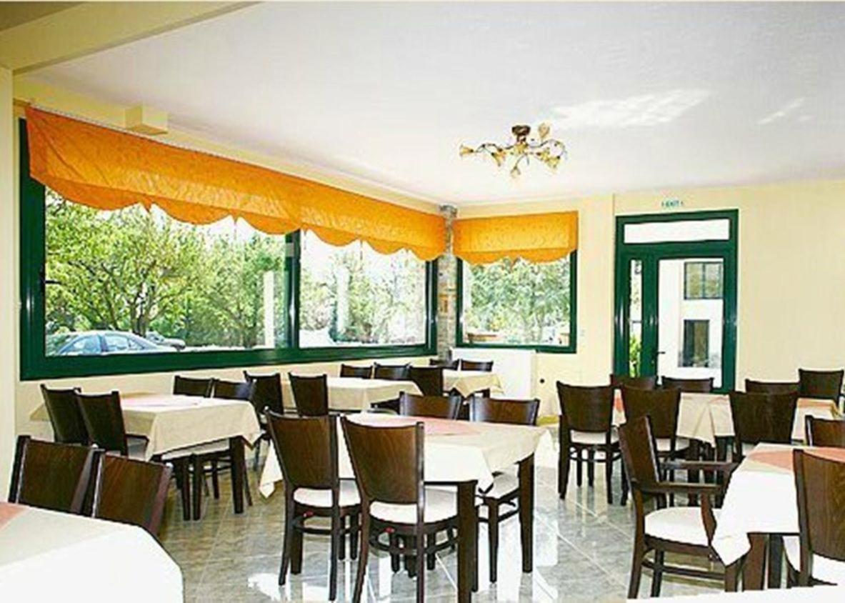 Hotel Galaxias กาโต ลูตรากี ภายนอก รูปภาพ