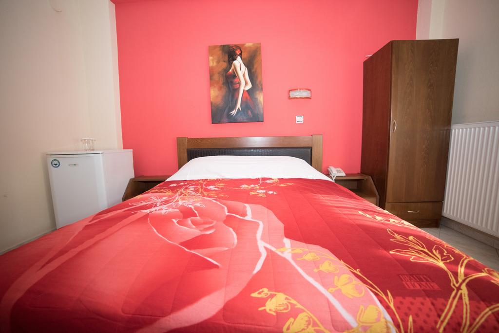 Hotel Galaxias กาโต ลูตรากี ภายนอก รูปภาพ